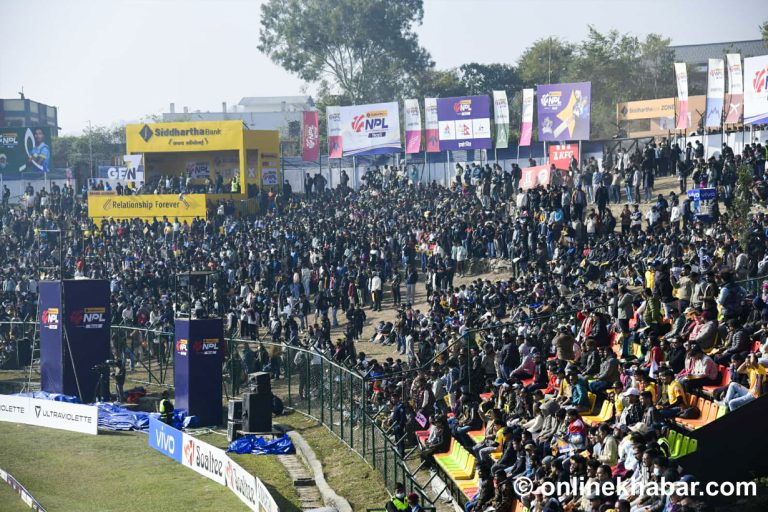 सुदूरपश्चिम र जनकपुरको खेल हेर्न बिहानै दर्शकको घुइँचो