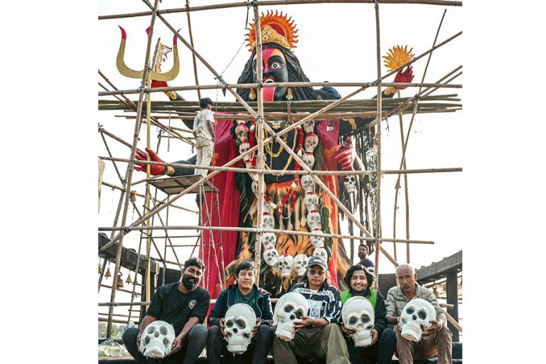 ‘बलिदान’ छायांकनलाई भारतबाट ल्याइयो ४२ फिट अग्लो कालीको मूर्ति