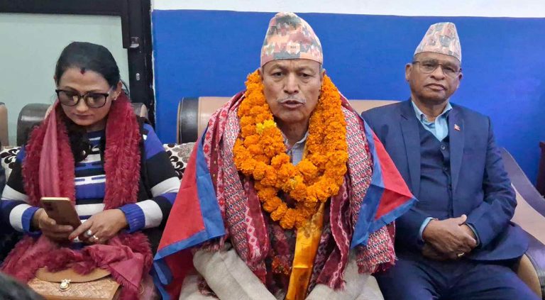 बालेनलाई समेत समेट्ने चाहना व्यक्त गर्दै भीम रावलले भने- मलाई राजावादी भन्न मिल्दैन