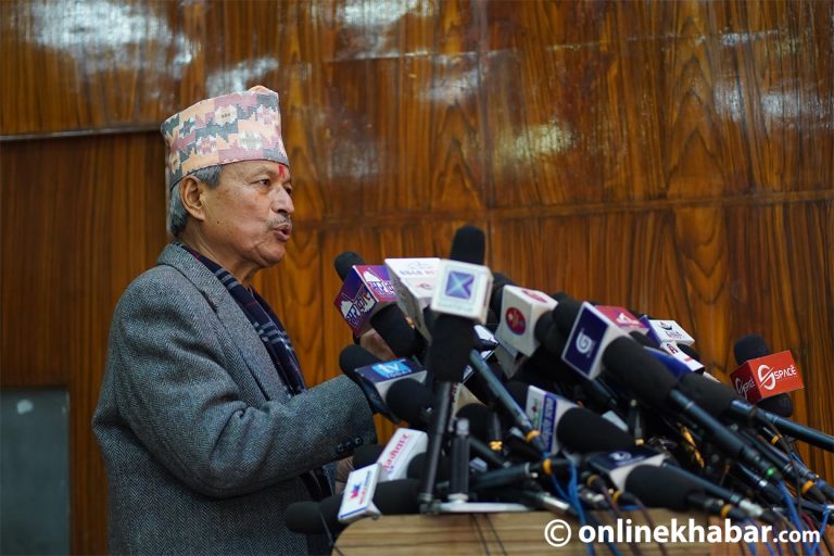 ओलीलाई रावलका प्रश्नैप्रश्न, जवाफ नदिए ०८४ मा ‘पतन’ हुने दाबी