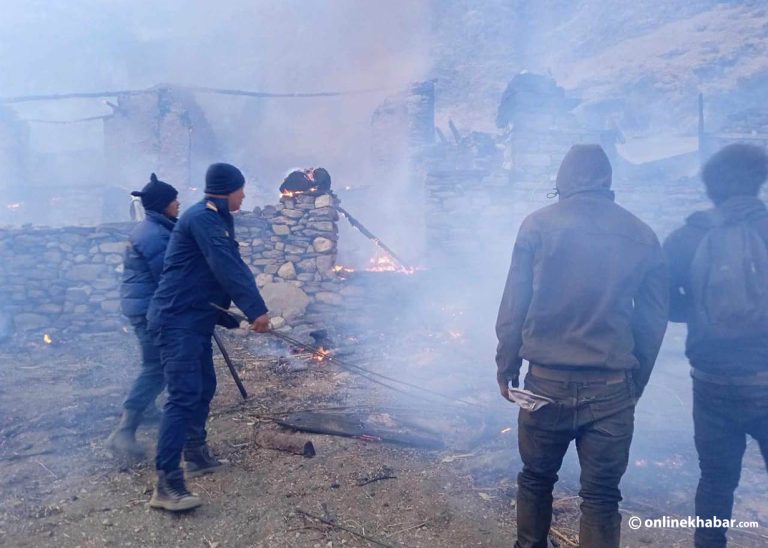उत्तरी गोरखामा आगलागी, तीन घर जले