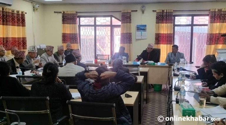 लोकसेवा आयोगको प्रस्ताव- निजामती सेवामा एउटा आधिकारिक ट्रेड युनियन राखे हुन्छ