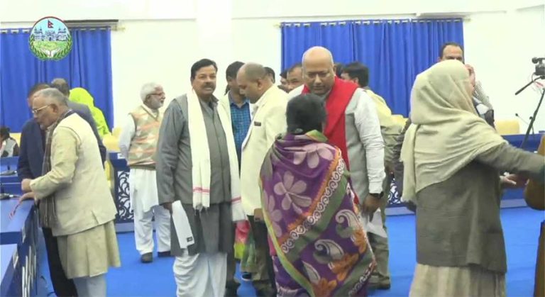 मधेशमा उपभोक्ता समितिबाट काम गराउने संकल्प प्रस्ताव बहुमतले पारित