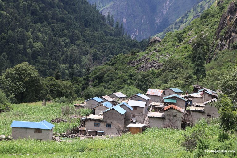हुम्लाको नेप्का गाउँमा बाढीले स्कुल र गोठहरु बगायो, भेँडाबाख्रा र खेतीयोग्य जग्गामा पनि क्षति