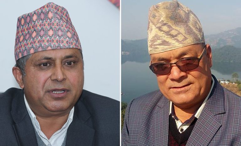 ओलीसँग नेताहरूको आग्रह : एमालेको काँधमा दुर्गा प्रसाईंहरू अब नबोकाइयोस्