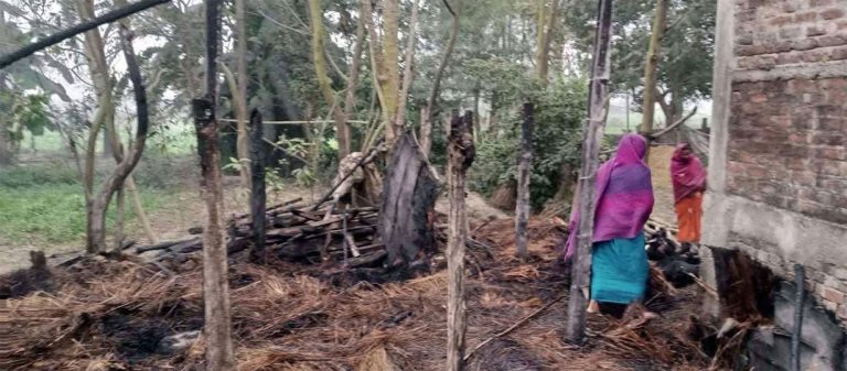 पर्सामा आगलागीबाट दर्जन बढी खसीबाख्रा मरे