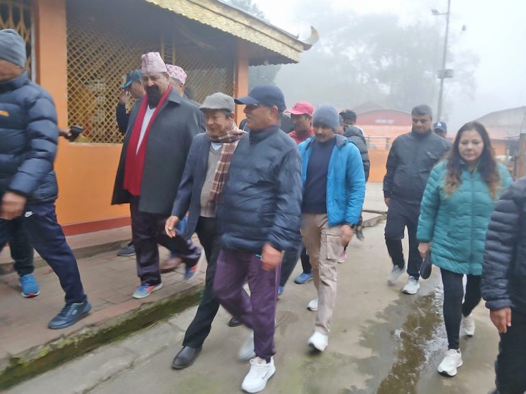 देवघाट पुगे प्रचण्ड, नरहरिनाथको तपस्थली अवलोकन