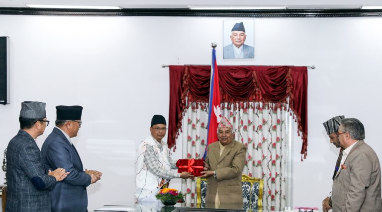 आदिवासी जनजाति समुदायका आदिकविहरूको नाम र मूर्ति उपलब्ध गराउन राष्ट्रपतिको आग्रह