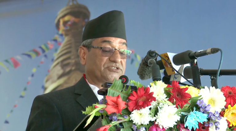 सरकार समृद्धिको यात्रामा छ : गृहमन्त्री लेखक