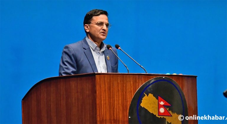 अध्यादेशबाटै जन्मिएको पार्टीले विरोध गर्दा अचम्म लाग्छ : योगेश भट्टराई