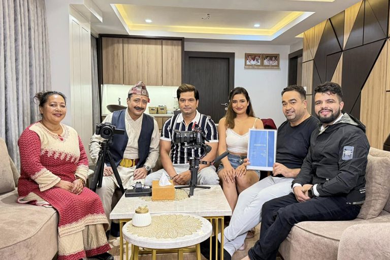 वेब सिरिज ‘ए हजुरबा’ निर्माणमा सविन श्रेष्ठ, इकुसहितका कलाकार