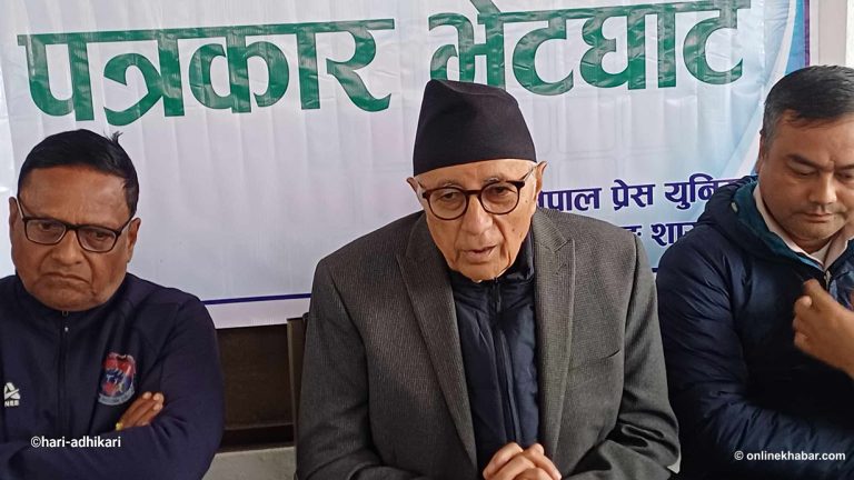 दुई तिहाइ पुर्‍याएर संविधान संशोधन गर्दिन्छौं भन्नु गलत : शेखर कोइराला