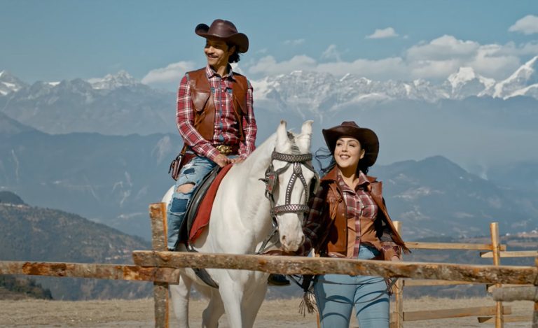 ‘फेरि रेशम फिलिली’को ट्रेलर : ‘अमेरिका मोह’को कथामा कमेडी र गाम्भीर्यता
