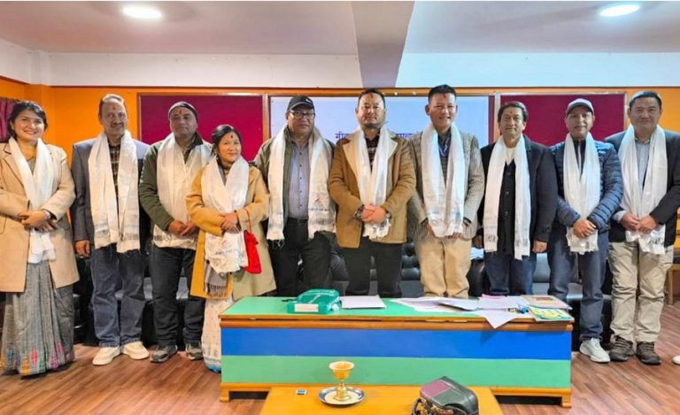 गीतकार संघको अध्यक्षमा थापा पुनः निर्विरोध