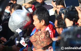 धरानलाई खानेपानी माग्दै रित्तो गाग्री बोकेर काठमाडौं आइपुगे हर्क साम्पाङ