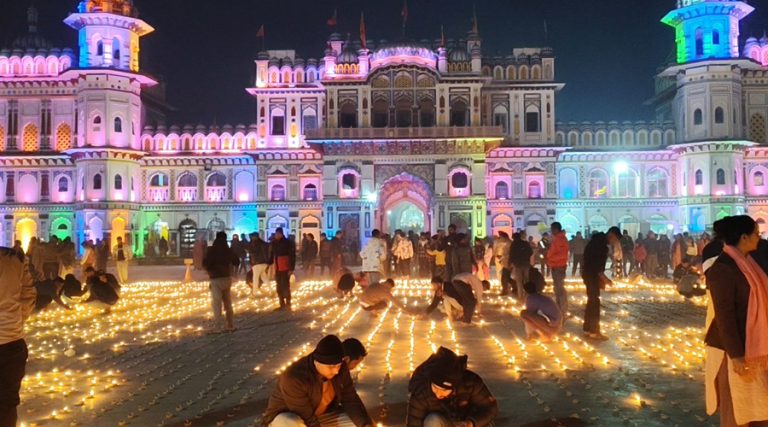 बलिदानी दिवसको अवसरमा जनकपुरमा दीप प्रज्वलन