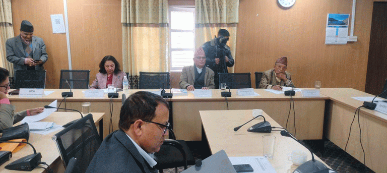 सर्वोच्चलाई आयोग पदाधिकारीको प्रश्न : ५२ पदाधिकारीको नियुक्ति विवाद कहिलेसम्म पालेर राख्ने हो ?