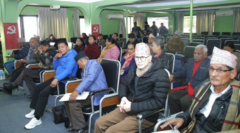 माओवादी स्थायी समिति बैठकमा पूर्वउपराष्ट्रपति पुन पनि सहभागी