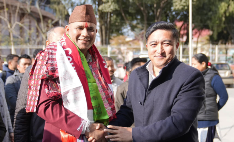 राखेपका नवनियुक्त उपाध्यक्ष आचार्यद्वारा पदवहाली