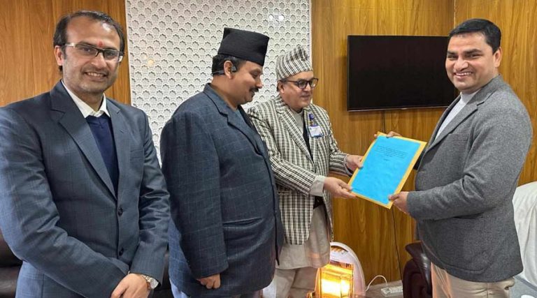 आवासीय चिकित्सकलाई एकपटकमा २४ घण्टाभन्दा लामो ड्युटी नलगाउन सिफारिस