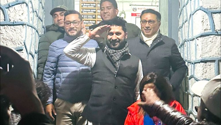 थुनामुक्त भएपछि रविको पहिलो प्रतिक्रिया : ‘धेरै लडाईं बाँकी नै छ’