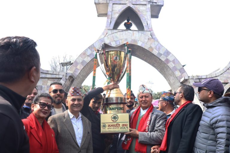 सहिद गेटमा सभापति कपको ट्रफी अनावरण
