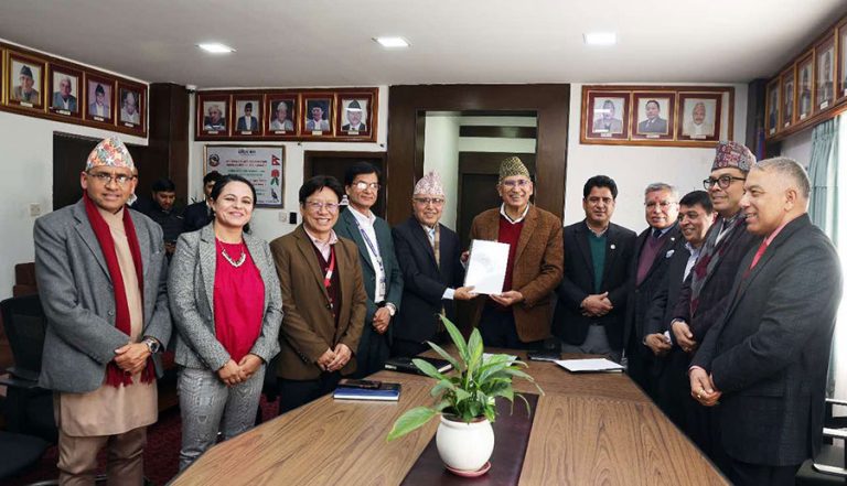 अर्थतन्त्र चलायमान नहुनुमा अधुरो भुक्तानी प्रमुख कारण, नयाँ ठेक्का नलगाउन सुझाव