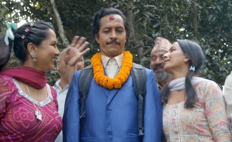 ‘फेरि रेशम फिलिली’को गीतमा अमेरिकी सपनाको कथा