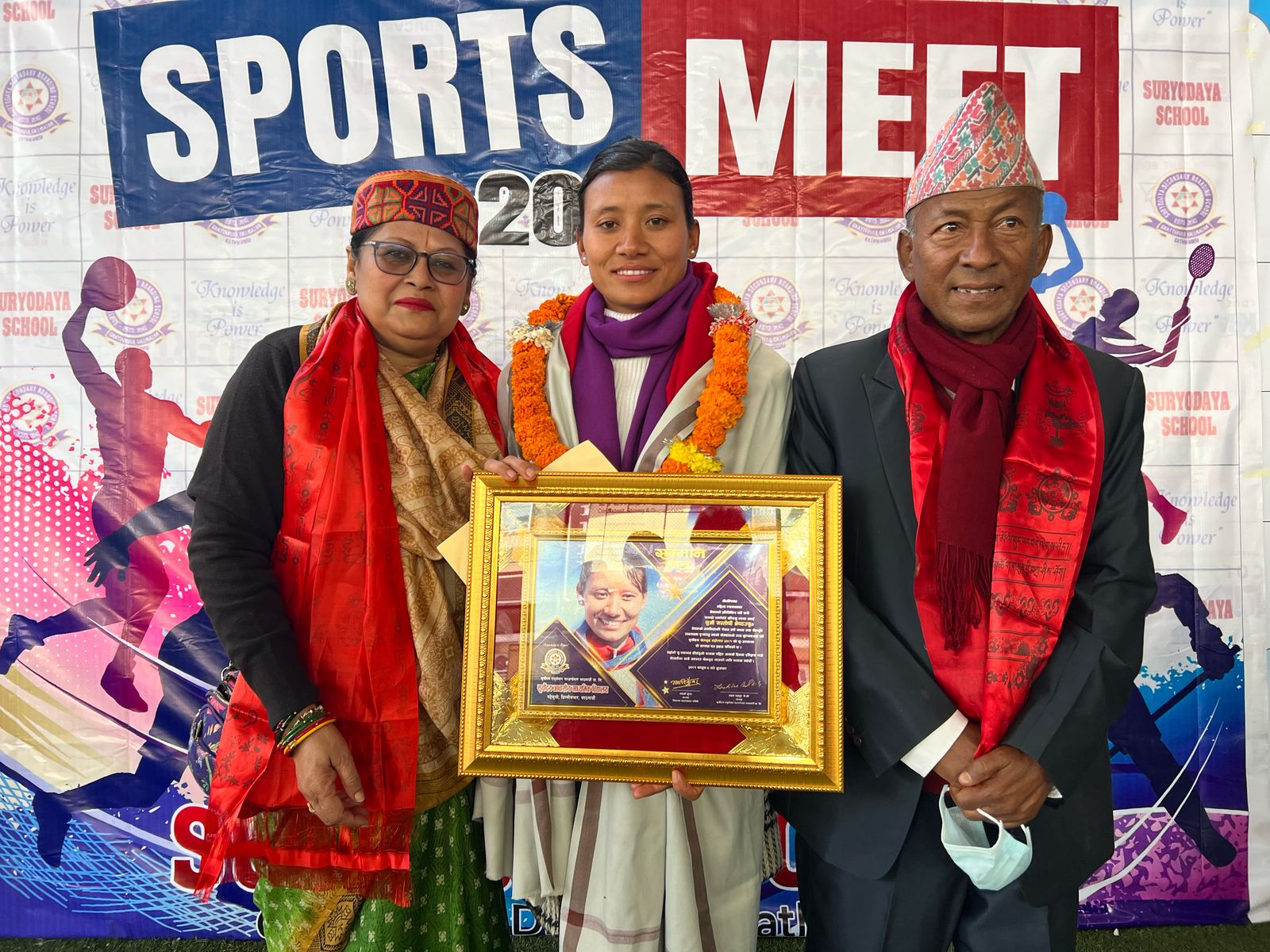 ओलम्पियन सन्तोषी सम्मानित