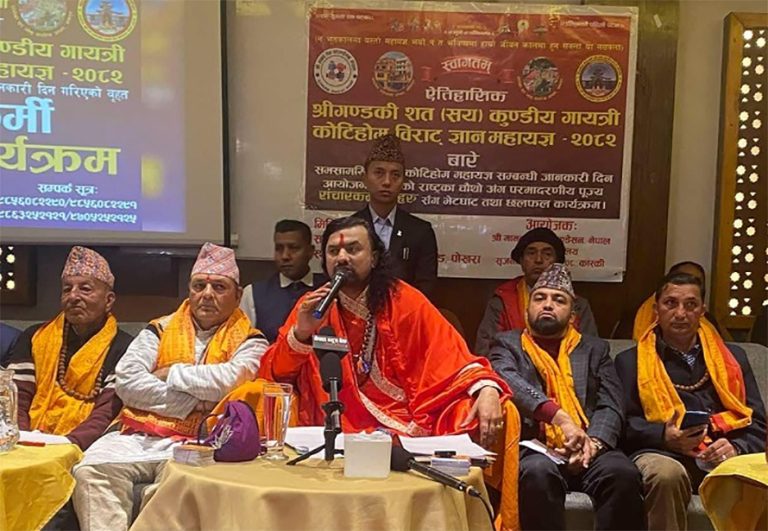 कोटिहोमको नाममा पोखराका रूखबिरुवा ठुटो बनाएका कृष्णमूर्तिको विवादास्पद अभिव्यक्ति