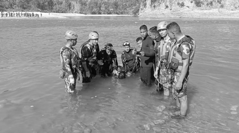 भेरी नदीमा बेपत्ता दुईमध्ये एकको शव भेटियो, अर्काको खोजी जारी