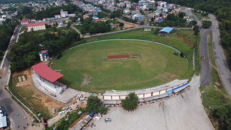 प्रधानमन्त्री कप पुरूष क्रिकेटका लागि देउखुरी मैदानमा तयारी तीव्र