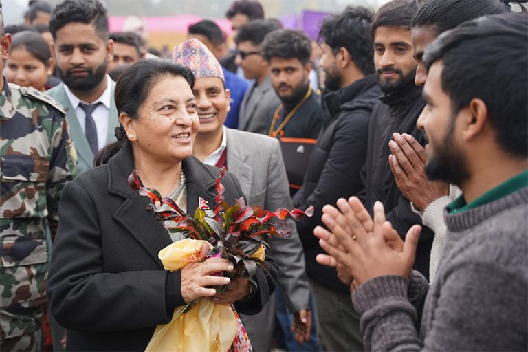 पूर्वराष्ट्रपतिसँग एक साता पूर्व घुम्दा