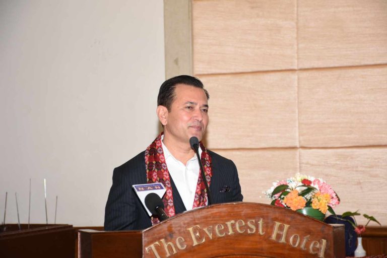 सरकारले जलविद्युत उत्पादकको हात बाँधेर राख्दा १५ खर्ब लगानी अन्योलमा : इप्पान