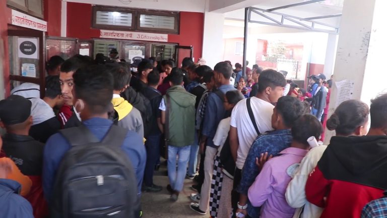 गुल्मीमा नयाँ नागरिकता बनाउने भन्दा प्रतिलिपि लिने धेरै
