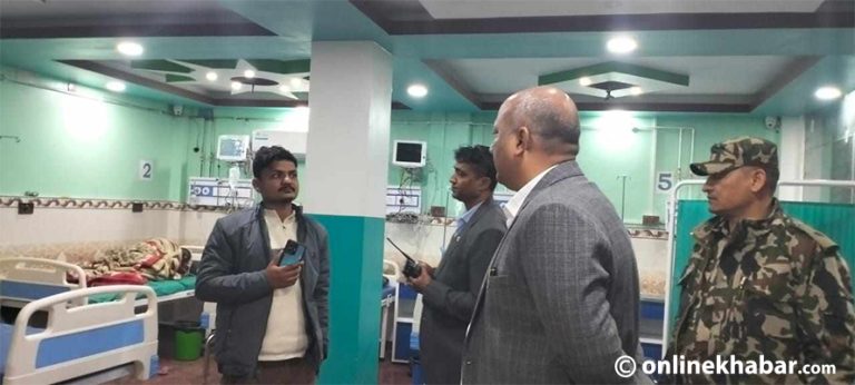 जनकपुरको मुस्कान अस्पतालमा मुख्यमन्त्रीको अनुगमन
