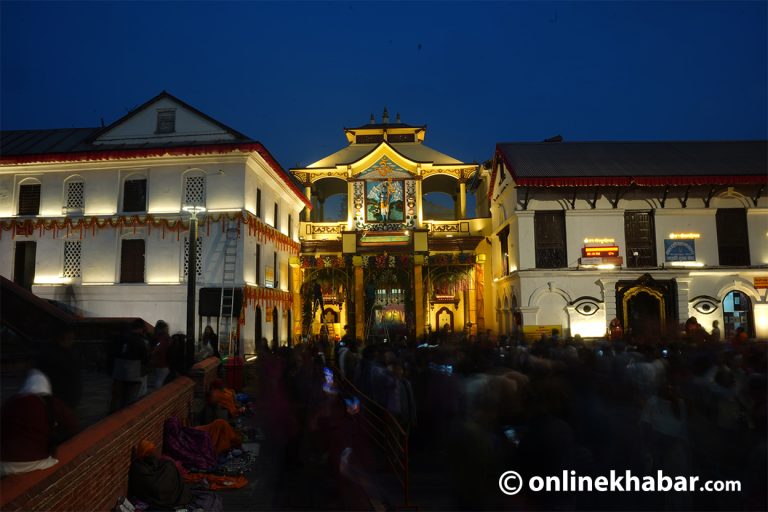 आज महाशिवरात्रि, पशुपतिनाथ सहितका शिवालयमा घुइँचो