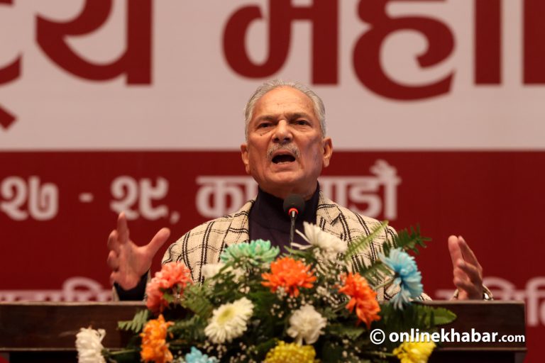 बाबुरामले प्रस्तुत गरे वैकल्पिक राजनीतिको रोडम्याप, के छ ३२ पृष्ठ लामो दस्तावेजमा ?