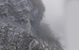 पहिरोसँगै खसेको ढुङ्गा लागेर डोल्पामा एकको मृत्यु्