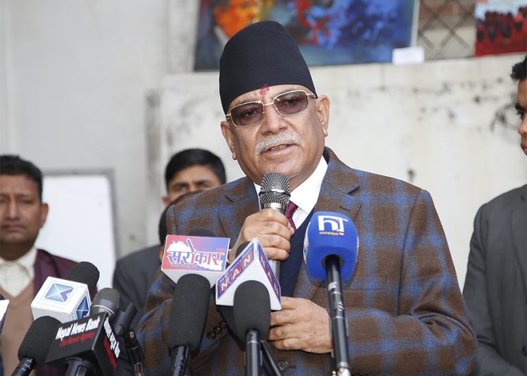 प्रचण्डको चेतावनीः जनयुद्धलाई मेटाउने प्रयास गर्नेहरु खरानी हुन्छन्