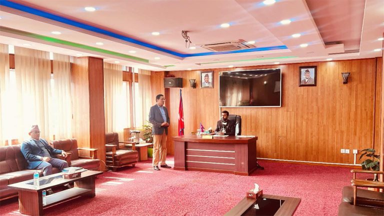 मन्त्रालयमा आगलागीपछि खानेपानीमन्त्रीले बनाए अस्थायी कार्यकक्ष
