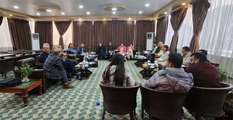 प्रहरी विधेयक सच्याउन सबै दलका सांसदसँग पूर्वप्रहरी अधिकृतहरुको छलफल