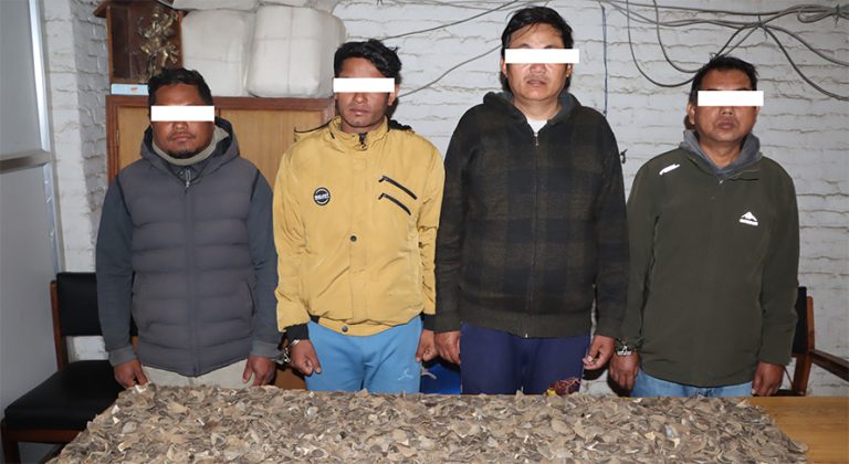 साढे ८ किलो सालकको खपटासहित ४ जना समातिए
