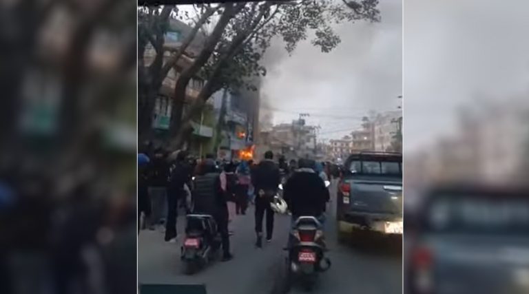 ललितपुरको इमाडोलमा आगलागी