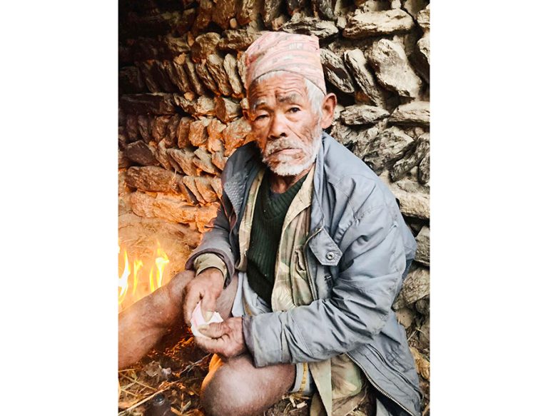 बुढेशकालमा नाम खोजिरहेका ‘धान्द्रुके बाजे’ !