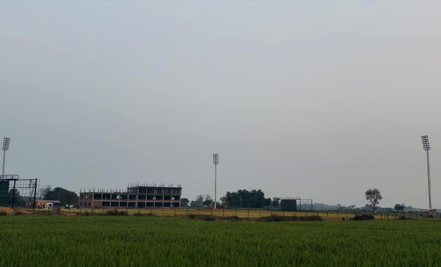 एक्स्ट्राटेक मैदानमा पाँचवटा फ्लड लाइट जडान