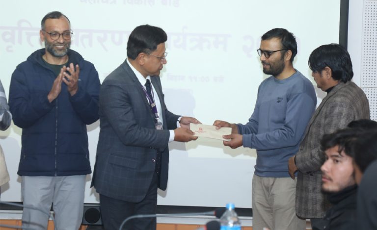 १५ विद्यार्थीलाई फिल्म अध्ययनको लागि छात्रवृत्ति प्रदान, कसले पाए ?
