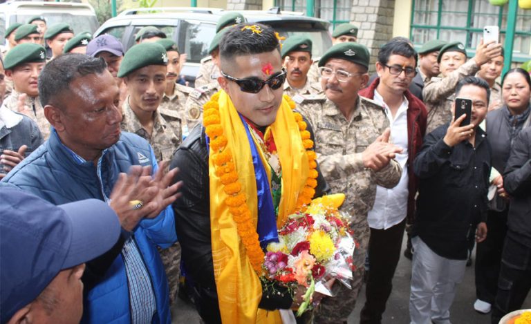 ‘हिमालय रोडिज’ विजेता जोसेफलाई सिक्किममा नायकीय स्वागत (तस्वीर)