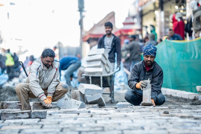 सहरी सौन्दर्य बढाउन ३३ हजार वर्गमिटरमा ढुंगा बिछ्याउँदै काठमाडौं महानगर