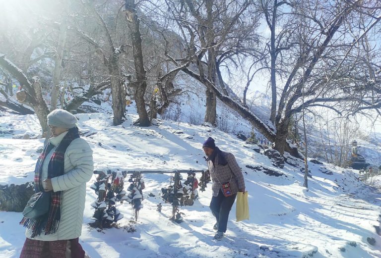 मुक्तिनाथमा यस वर्षकै पहिलो हिमपात